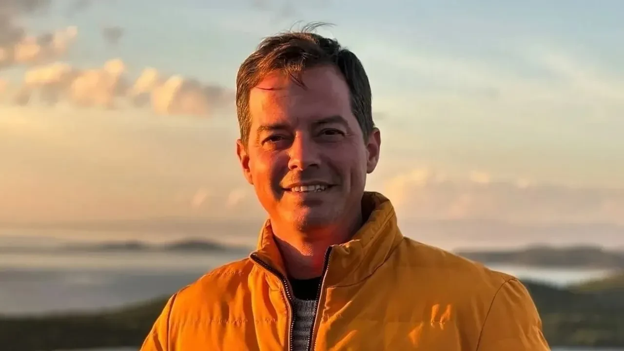 Alp Kırşan’dan yıllar sonra gelen Acun Ilıcalı’yla küslük iddialarına cevap! Survivor’dan neden ayrıldı?