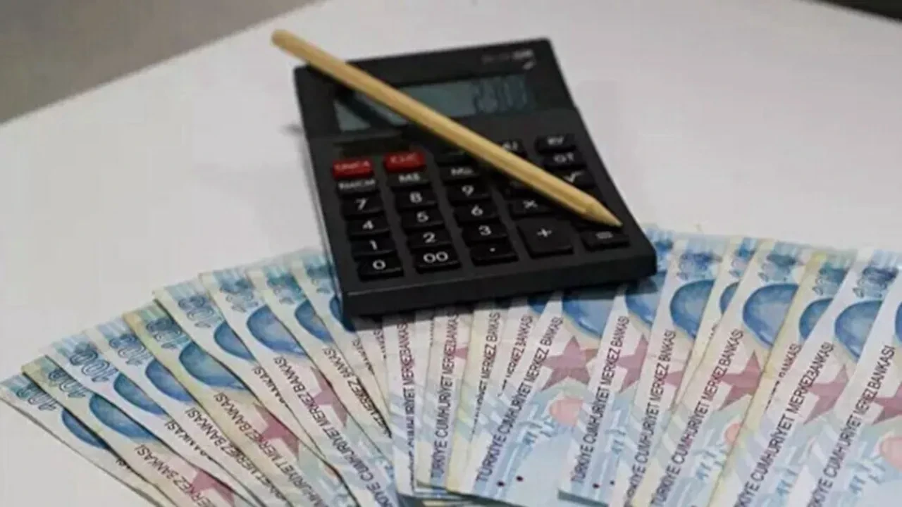 Bakan Şimşek sinyali verdi: Memur ve emekli için 4 farklı zam senaryosu