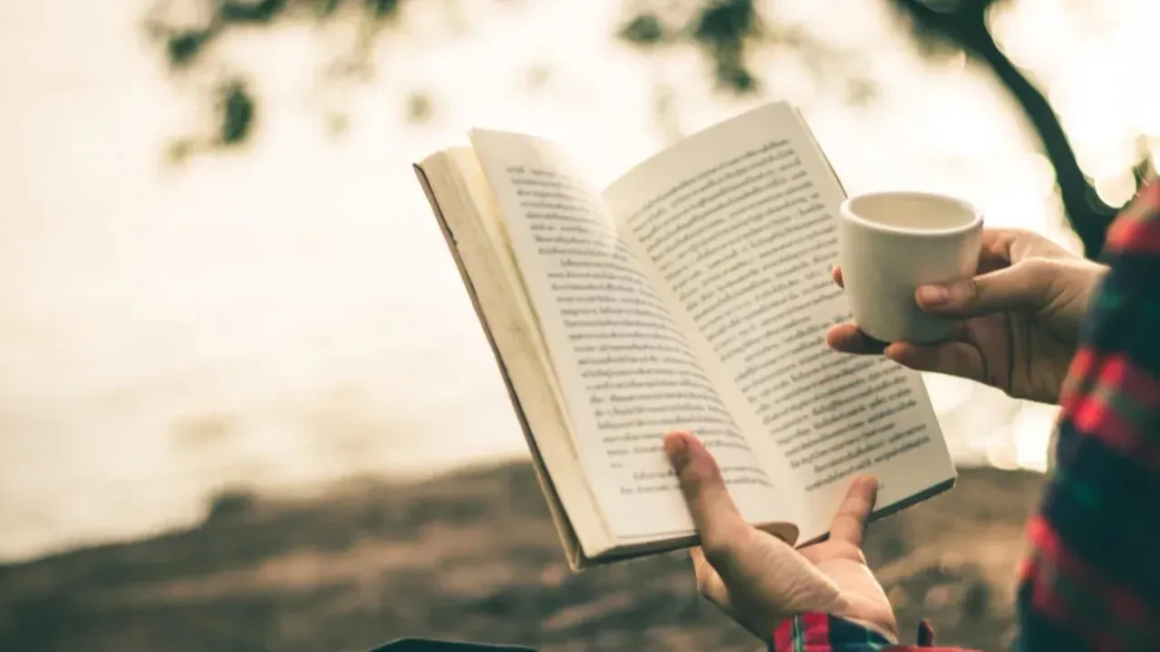 Günde 15 dakika kitap okuyanlara para verilecek! Felaket haberlerinden uzak durmak için ilginç çözüm