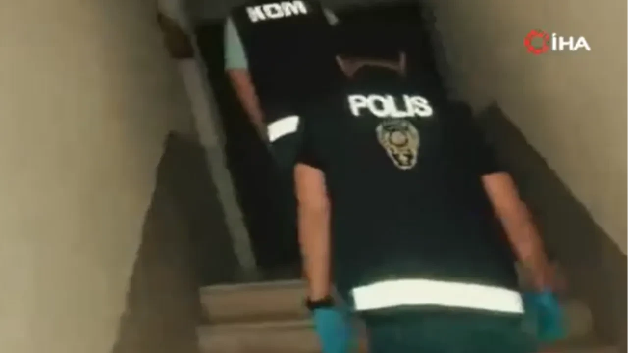 Kendilerini polis olarak tanıtıp milyonlarca vurgun yaptılar! Şafak operasyonuyla 11 şüpheli yakalandı