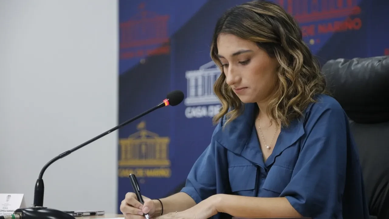 Kolombiyalı eski bakan bakıcıyı yalan makinesine bağlattı! Sebebi ortaya çıktı, dava açıldı