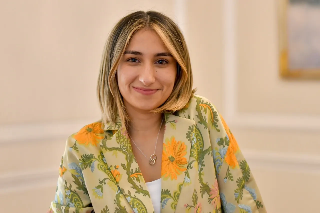 Kolombiyalı eski bakan bakıcıyı yalan makinesine bağlattı! Sebebi ortaya çıktı, dava açıldı