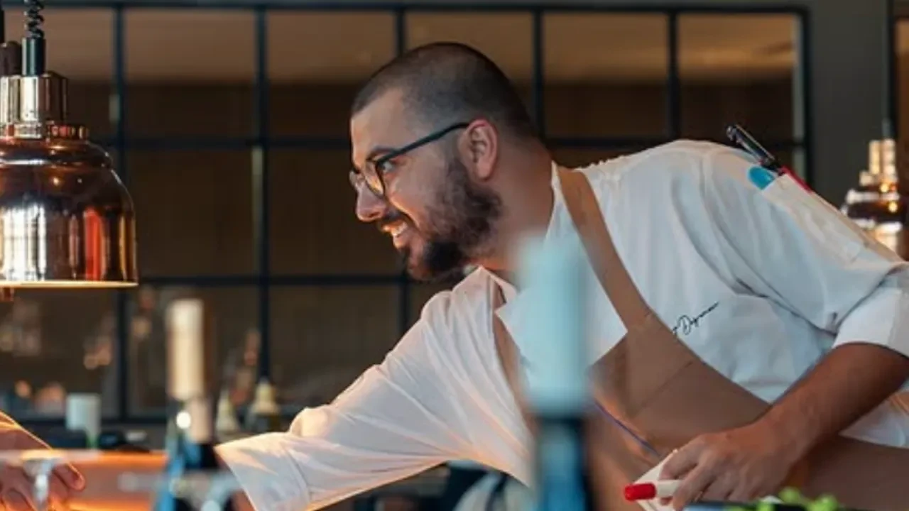 Masterchef’e konuk olan hamburgerci Serhat Doğramacı kim, dükkanı nerede? Michelin yıldızı alan Serhat Doğramacı!