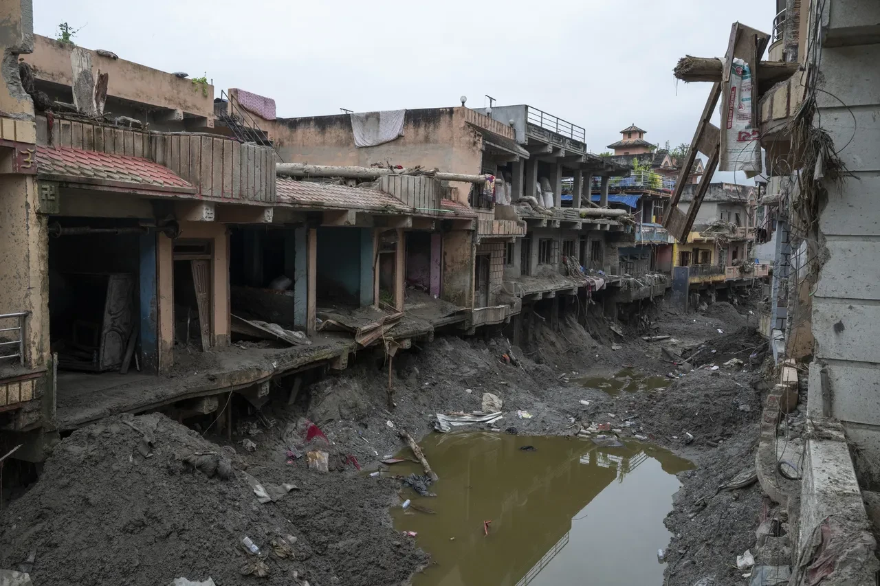 Nepal'deki sel felaketinde ölü sayısı 1400'ü aştı