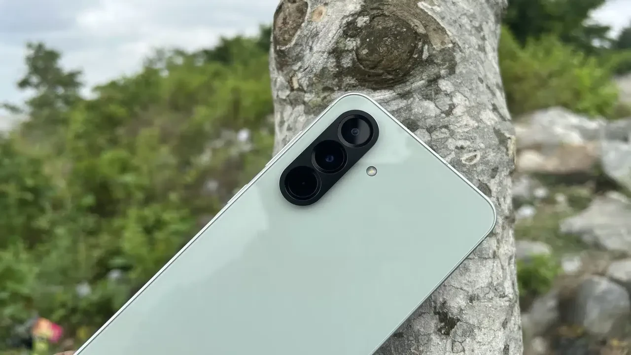 Samsung, iPhone 17'yi geride bıraktı: En çok satan akıllı telefon belli oldu