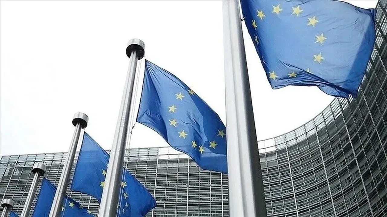 AB ülkelerinden bütçede yüz milyarlarca Euro kesinti çağrısı