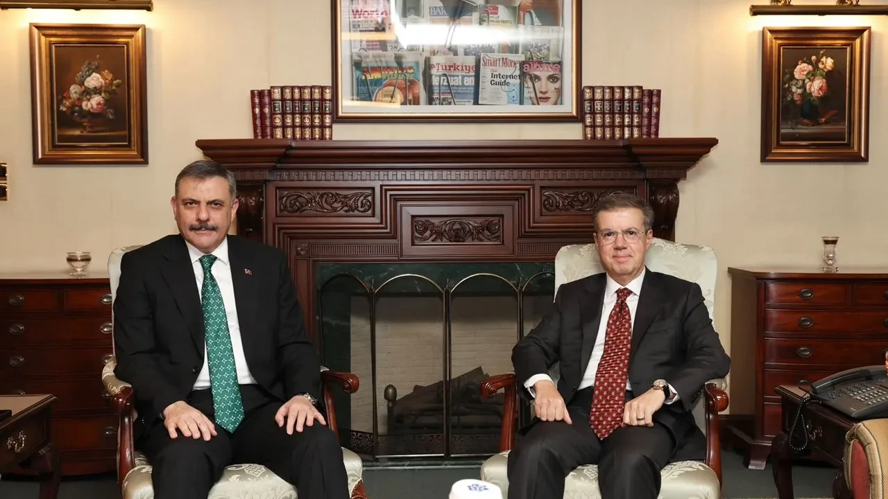 İçişleri Bakanı Mustafa Çiftçi İhlas Holding’i ziyaret etti
