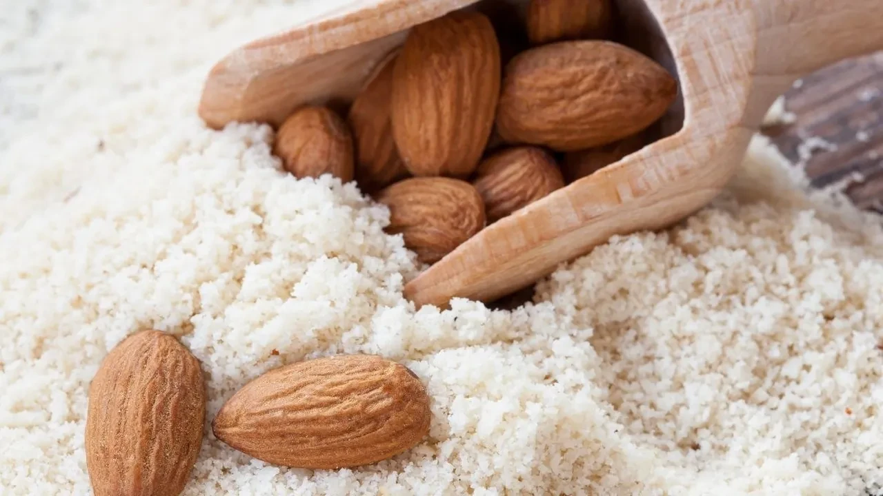 Defne Samyeli'nin paylaştığı badem unlu ekmek nasıl yapılır? Glutensiz beslenenler için alternatif tarif