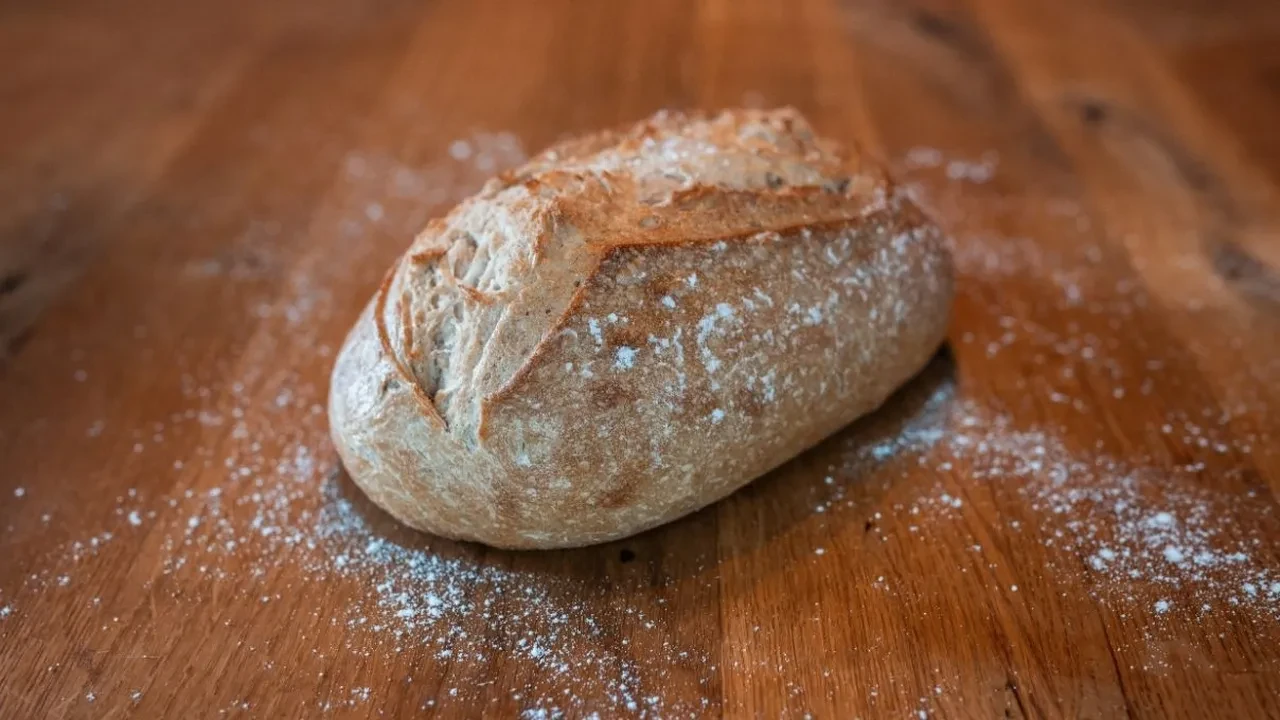 Defne Samyeli'nin paylaştığı badem unlu ekmek nasıl yapılır? Glutensiz beslenenler için alternatif tarif