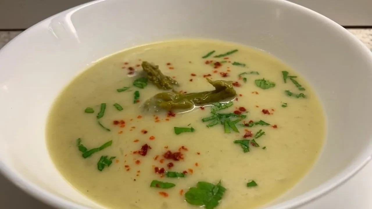 Eski Mısır’da tedavi için kullanılıyordu! MasterChef Kuşkonmaz çorbası tarifi 