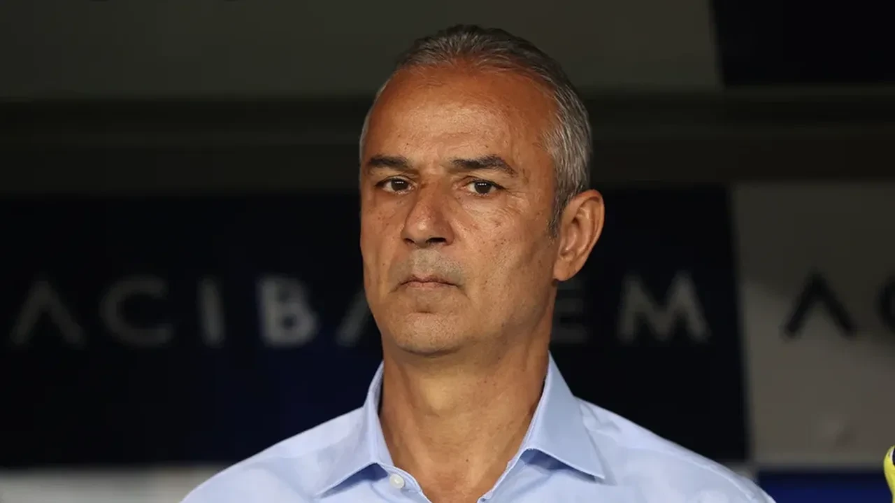 Fenerbahçe'de ocak transfer operasyonu: 1 kişi veda ediyor, 2 yıldız geliyor!