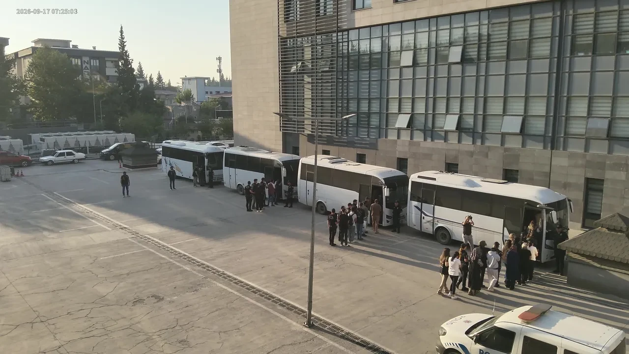 Kuyumcu kılıfıyla 20 milyarlık vurgun yapan şebekeye ağır darbe!