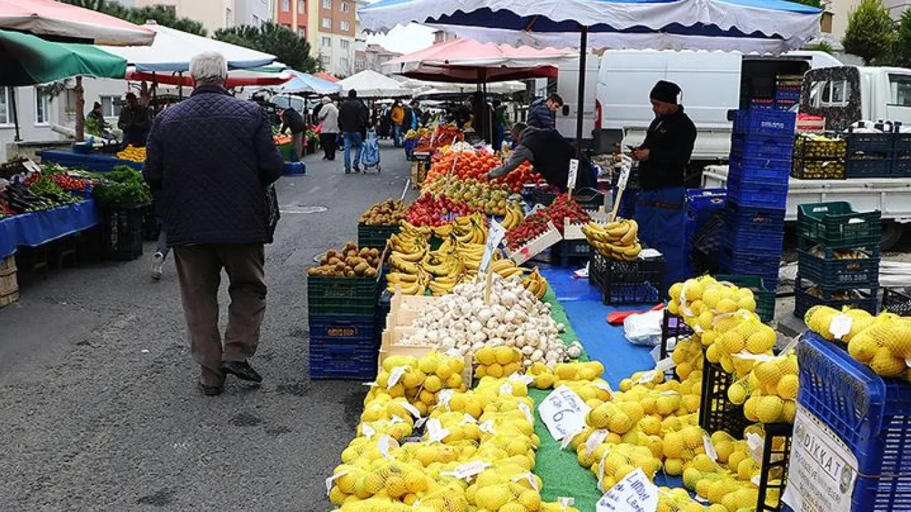 Sebze meyvede fahiş fiyat soruşturmasında gözaltına alınan 40 kişi tutuklandı