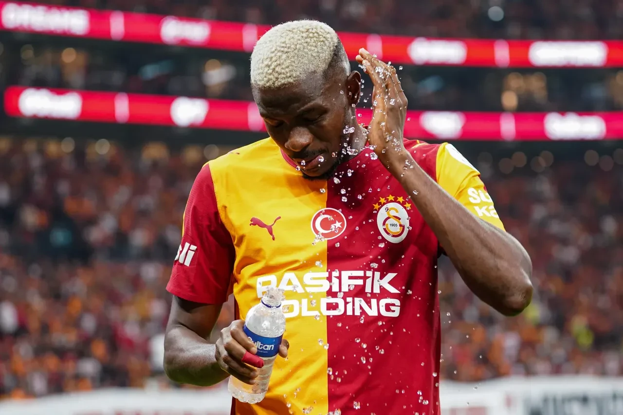 Victor Osimhen için bomba transfer hamlesi! Fransız gazeteci sürecin perde arkasını açıkladı