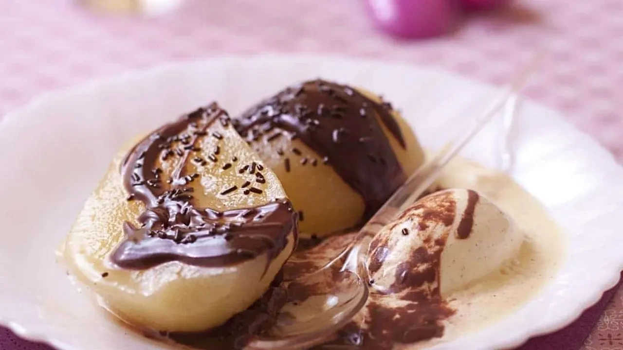 Armut, vanilyalı dondurma ve çikolata bir arada! MasterChef’in Poire Belle Hélène tatlısı