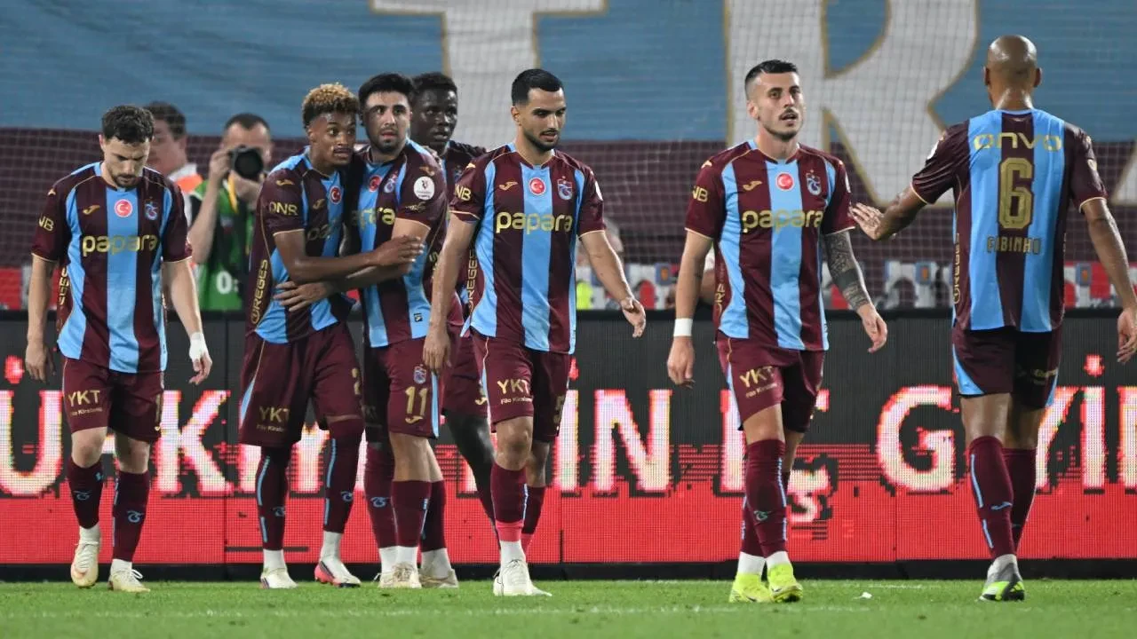 CANLI MAÇ ANLATIMI | Trabzonspor ile Galatasaray derbide karşı karşıya geliyor