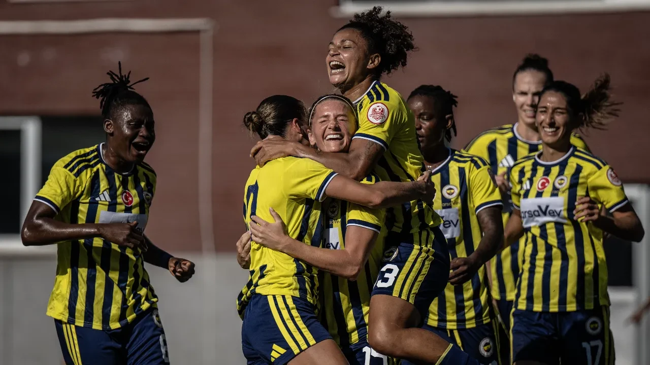 Derbide kazanan Fenerbahçe! Sarı-lacivertliler, Beşiktaş'ı mağlup etti