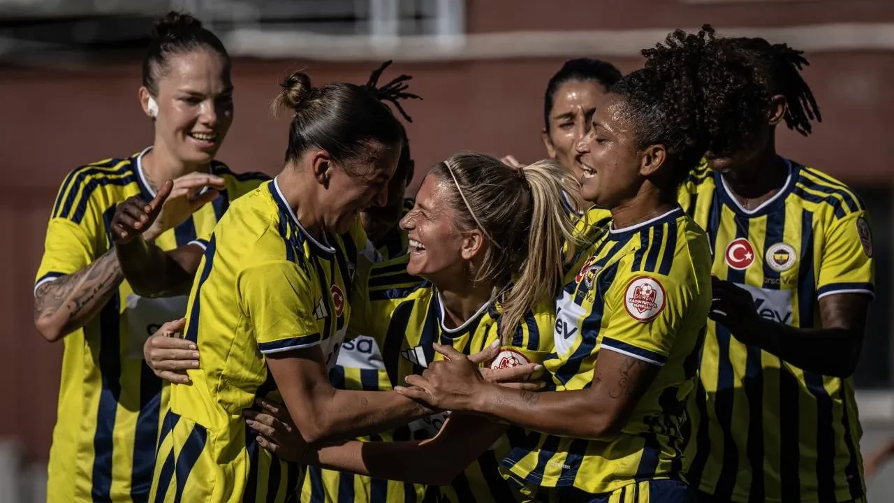 Derbide kazanan Fenerbahçe! Sarı-lacivertliler, Beşiktaş'ı mağlup etti