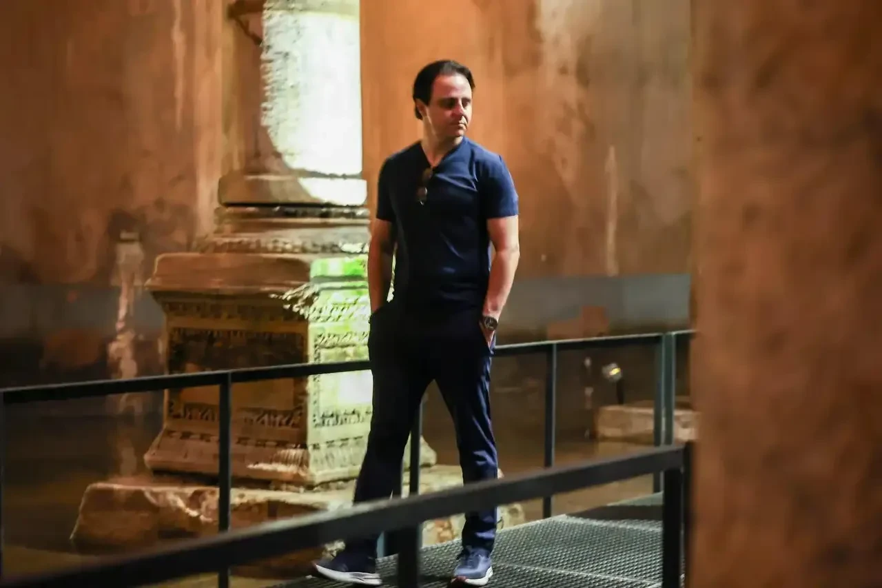 F1'in efsane pilotu Felipe Massa, İstanbul'un tarih ve gastronomisine hayran kaldı!