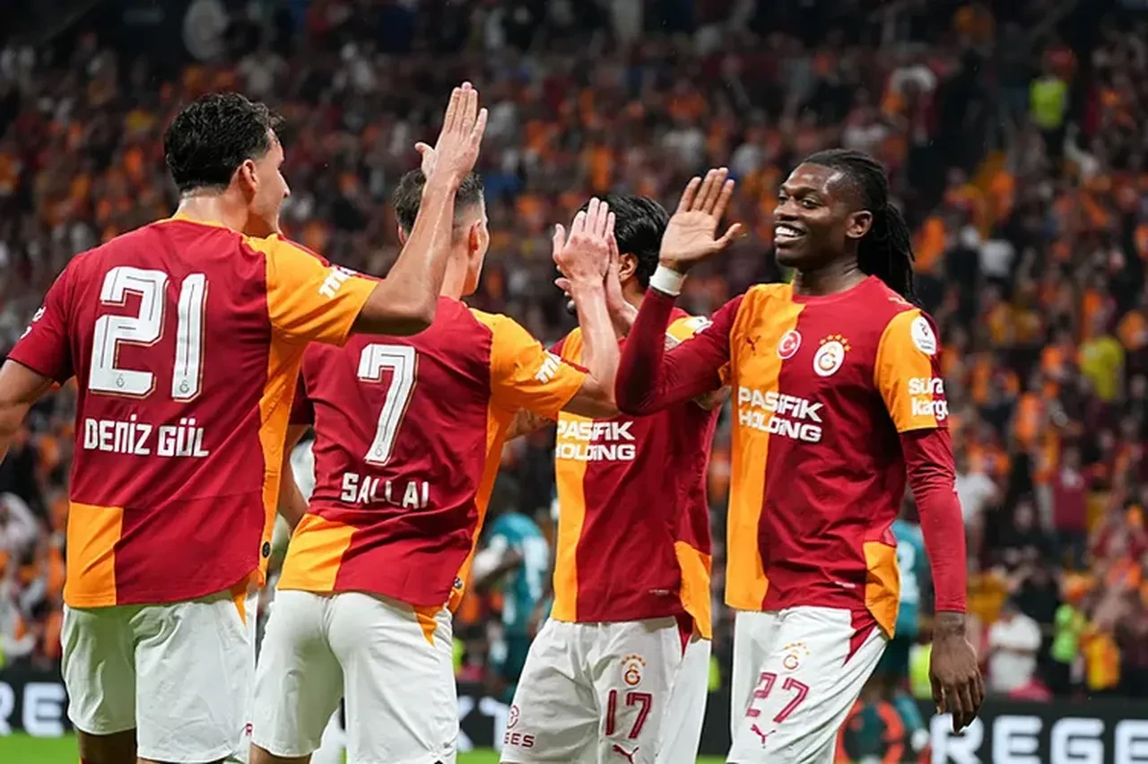 Galatasaray'da ara transfer öncesi sürpriz gelişme: İki yıldızla yollar ayrılıyor!