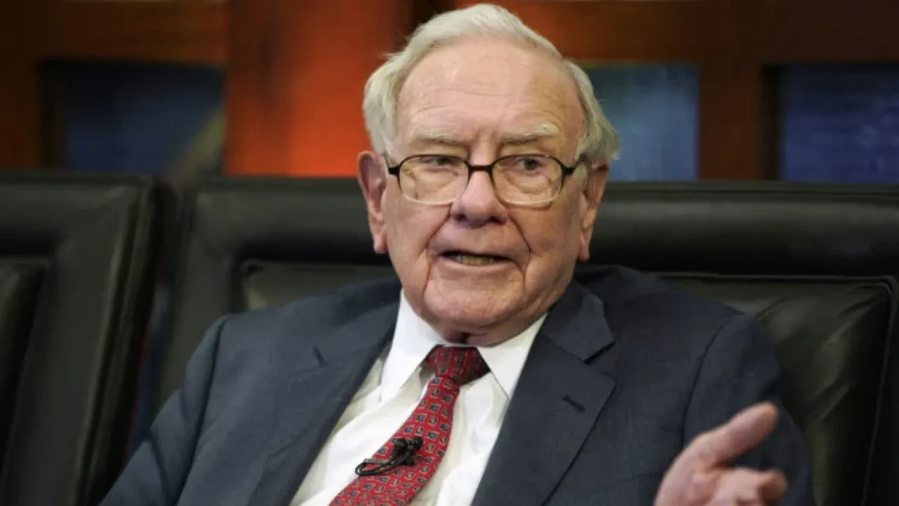 Görevi bırakan ünlü yatırımcı Warren Buffett'ten dikkat çeken veda mesajı
