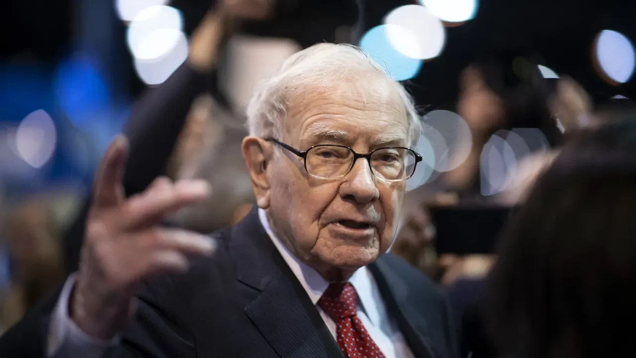 Görevi bırakan ünlü yatırımcı Warren Buffett'ten dikkat çeken veda mesajı