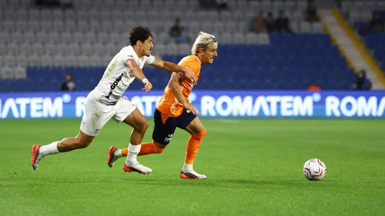 İstanbul Başakşehir evinde 4-0 kazandı! Turuncu-lacivertliler, Gençlerbirliği'ni mağlup etti