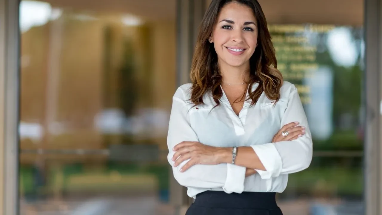 Kendinden emin kadınların 7 ortak özelliği! Güçlerini böyle gösteriyorlar