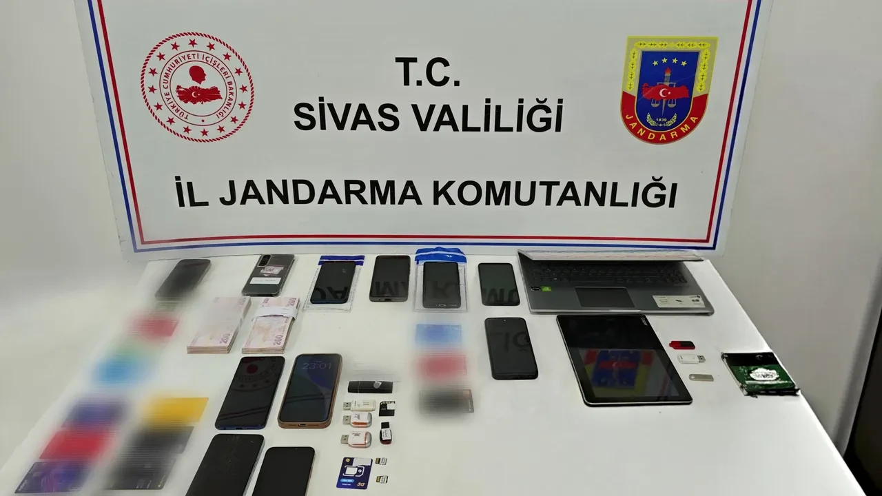 Sivas merkezli 6 ilde 850 milyon TL'lik dolandırıcılık operasyonu