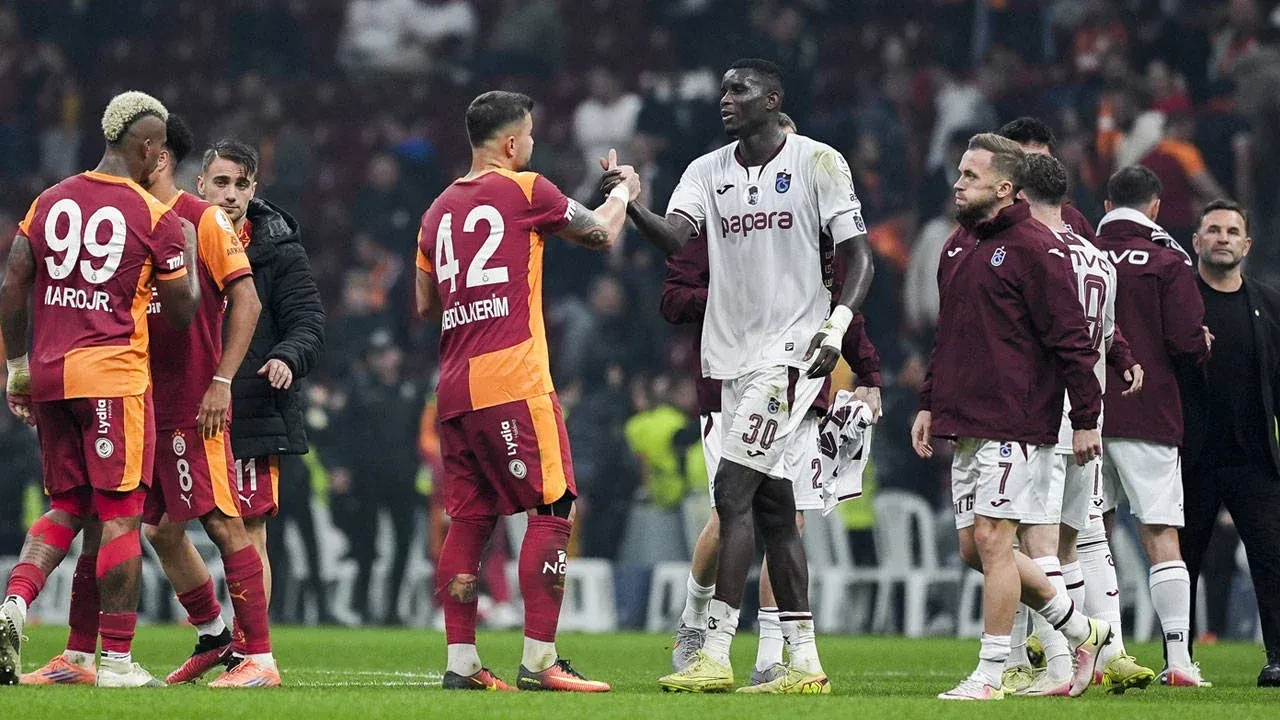 Süper Lig'de dev derbi! İşte Trabzonspor - Galatasaray maçının muhtemel 11'leri