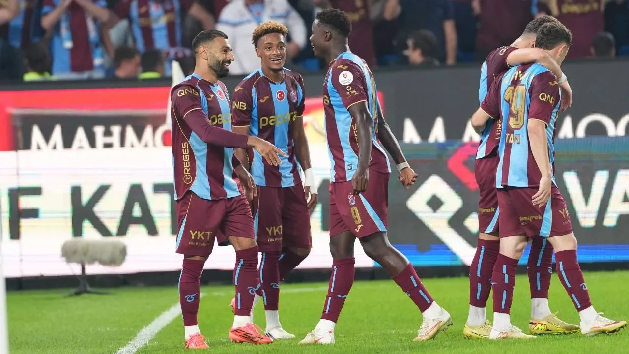 Trabzonspor'da Thomas Reis, 4-0'lık Galatasaray zaferini yorumladı! "Takımla gurur duyuyorum"