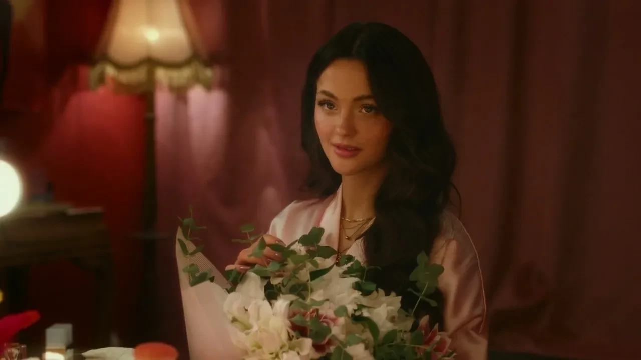 Tuba Büyüküstün ve Derya Pınar Ak arasındaki gerginlik gündem olmuştu! Filmdeki zorbalığın galaya taşındığı ortaya çıktı
