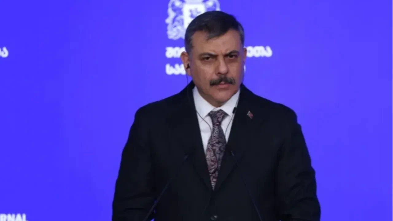 Bakan Çiftçi duyurdu! Kırmızı bültenli 22 şahıs yakalandı: 
