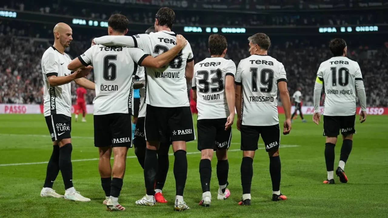 Beşiktaş'a Süper Lig'den savunmacı! Siyah-beyazlıların yeni transferi İstanbul'a geliyor