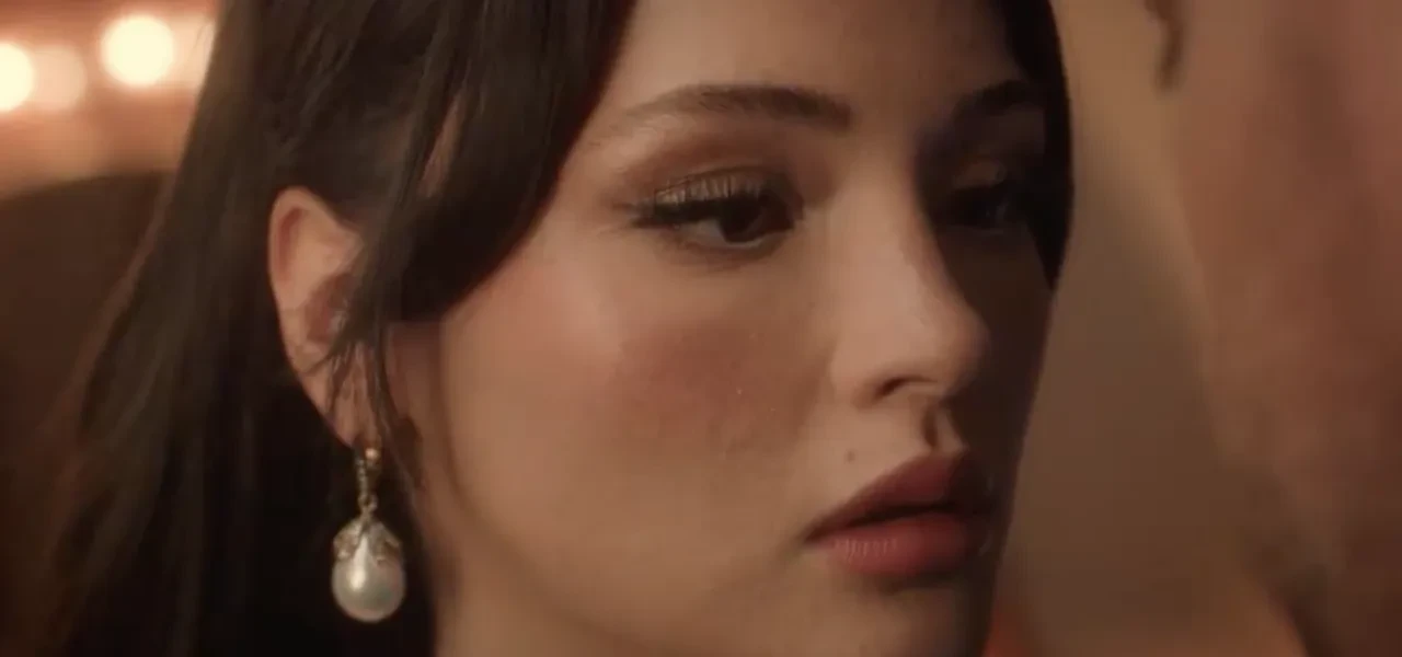 Çirkin dizisi ve Bergen filmi arasındaki sahne benzerlikleri olay oldu! "Sahneyi birebir kopyaladılar" iddiaları