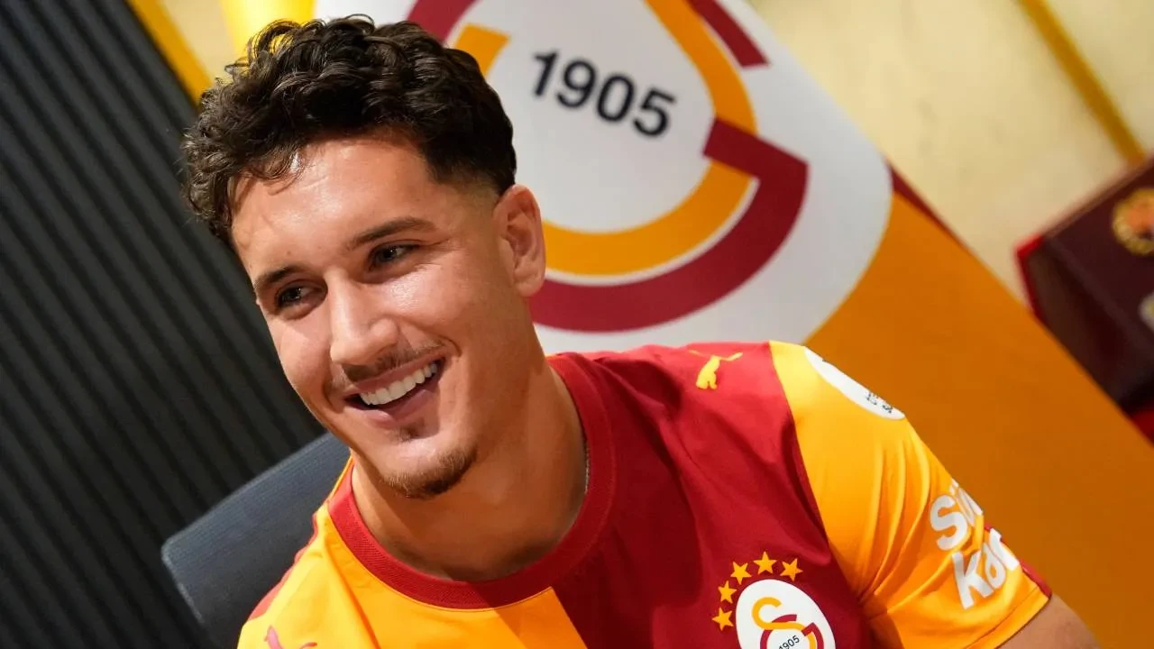 Galatasaray'ın yeni transferi Deniz Gül'den açıklama! "Çocukluk hayalim gerçekleşti"