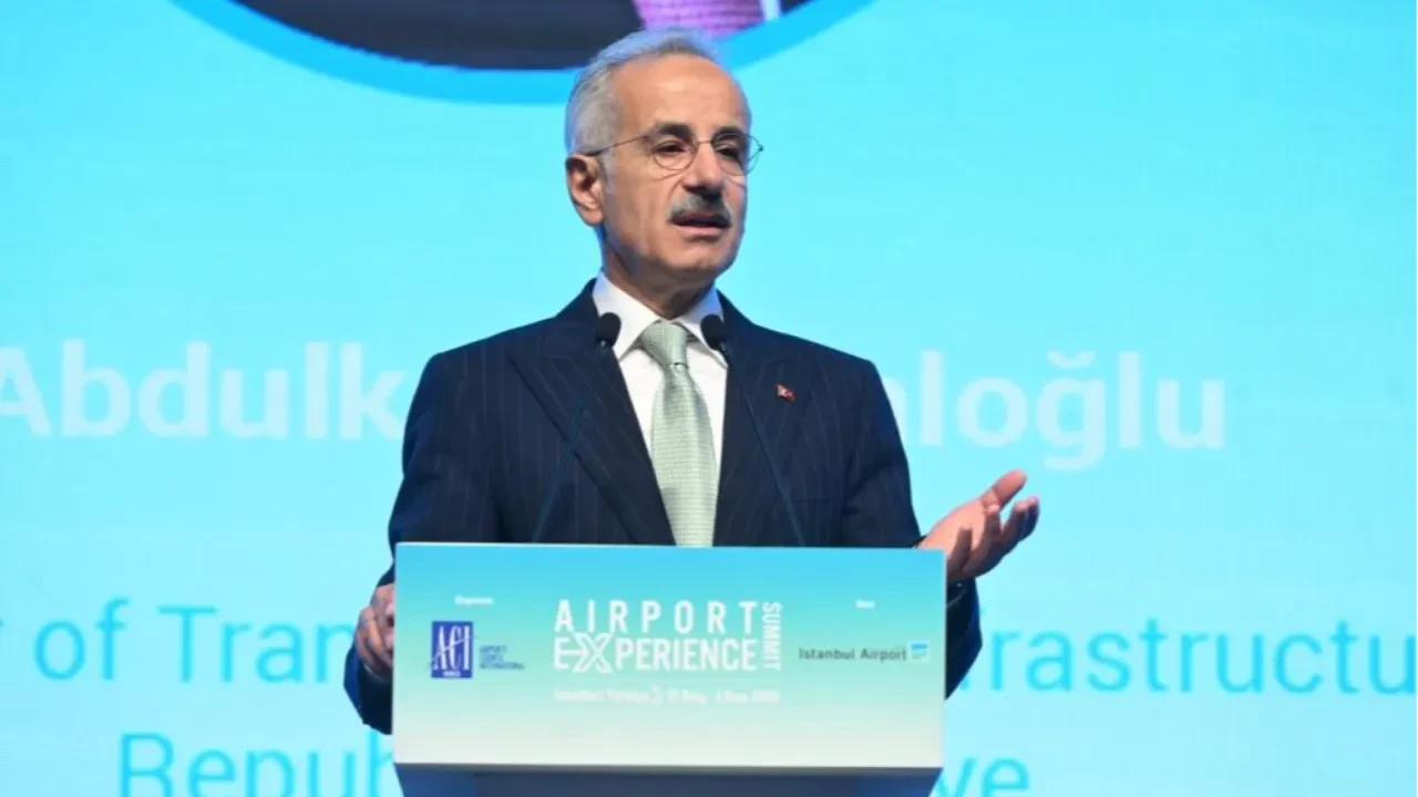 İstanbul Havalimanı’na 4’üncü ana pist müjdesi! Bakan Uraloğlu açılış tarihini işaret etti