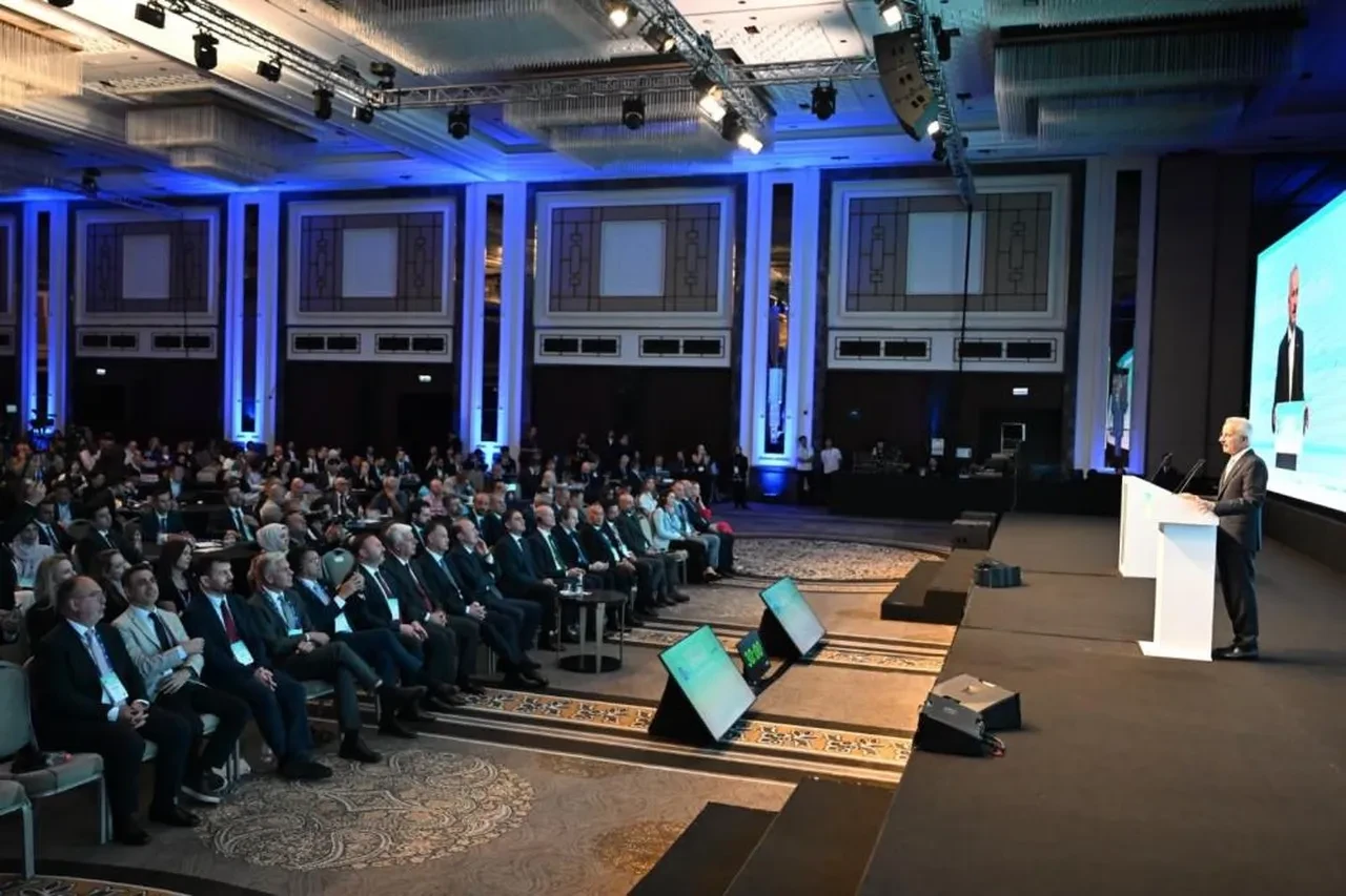İstanbul Havalimanı’na 4’üncü ana pist müjdesi! Bakan Uraloğlu açılış tarihini işaret etti