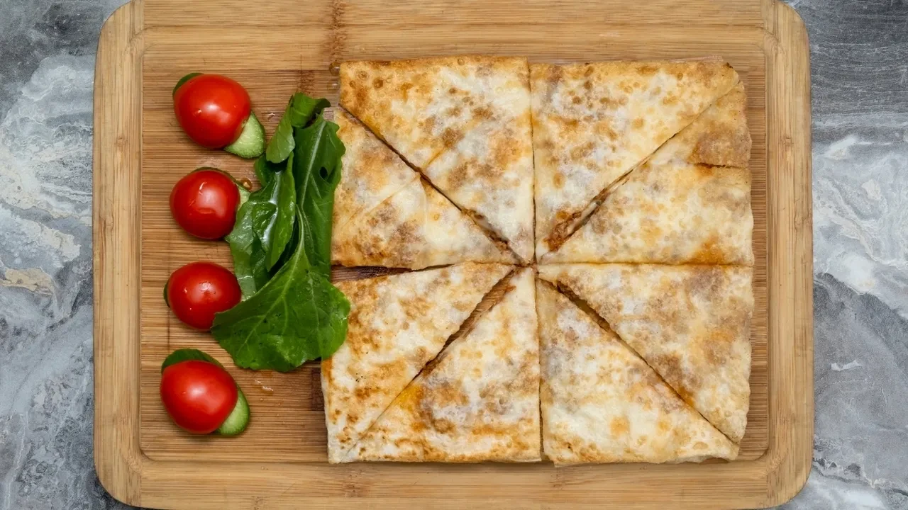Kahvaltı sofralarının eski şampiyonu gözlemeler geri döndü! Kimsenin bilmediği o tarif