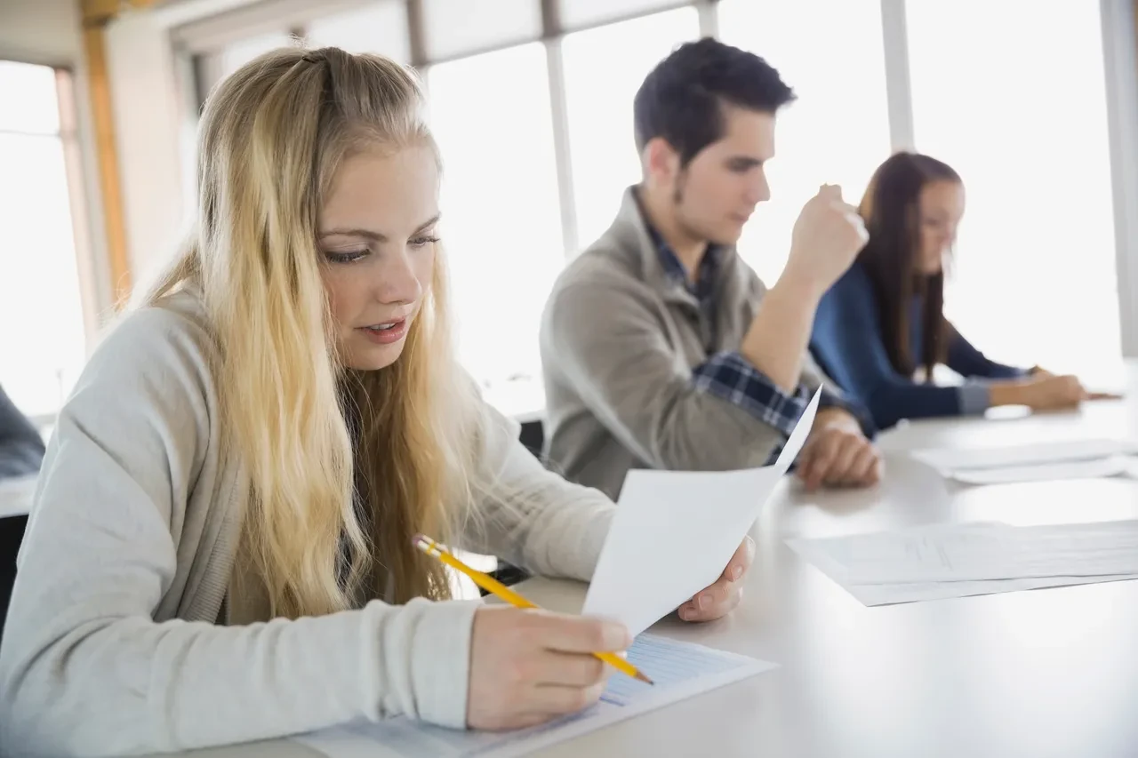 ÖSYM dikkat çeken istatistikleri açıkladı! Öğretmen adaylarının karnesi zayıf geldi