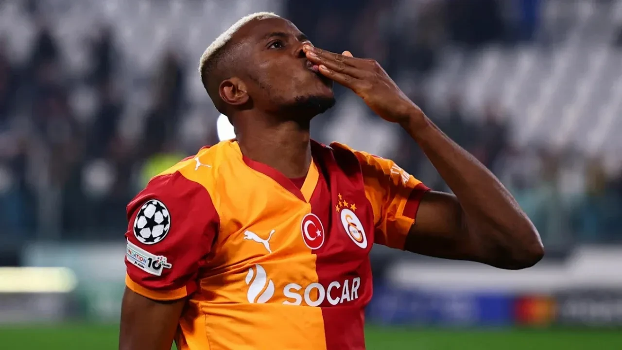 Victor Osimhen’in garajındaki yeni oyuncağı dudak uçuklattı! Ferrari’siyle görenleri şaşırttı