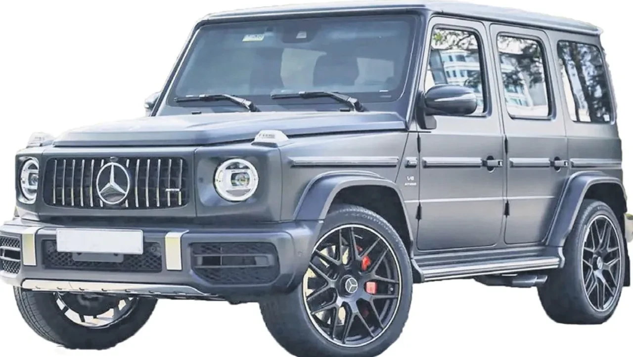 Victor Osimhen’in garajındaki yeni oyuncağı dudak uçuklattı! Ferrari’siyle görenleri şaşırttı
