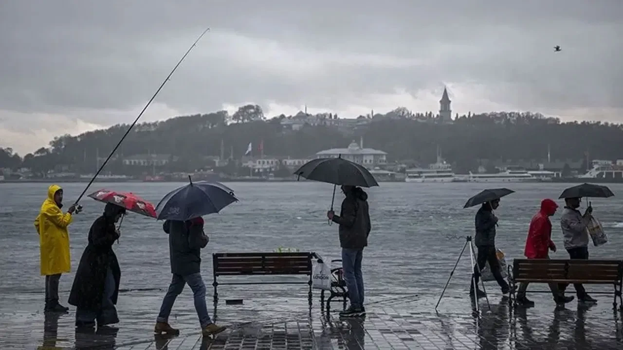 AKOM hava durumu raporunu paylaştı: İstanbul’a sağanak yağış geliyor