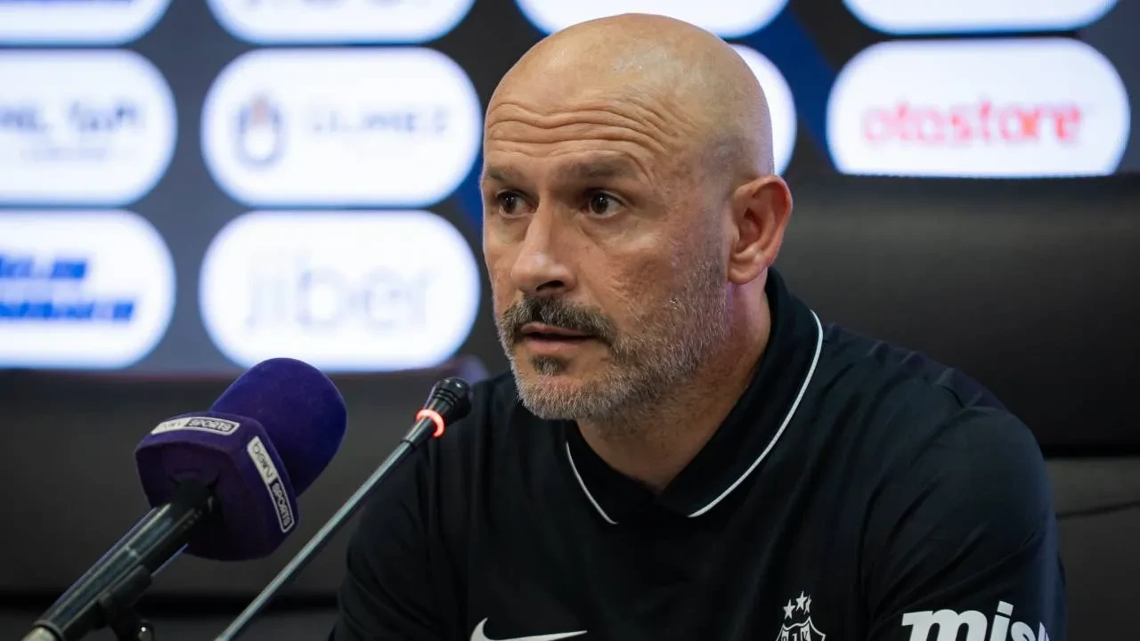 Beşiktaş'ta Italiano'dan Amedspor yenilgisi sonrası hakem açıklaması! "Başrolde hakem yoktu"