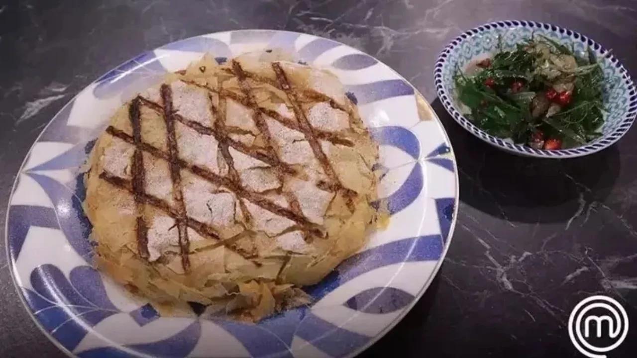 Böreğe benziyor ama içi çok farklı! Somer Şef’ten ördek pastilla tarifi
