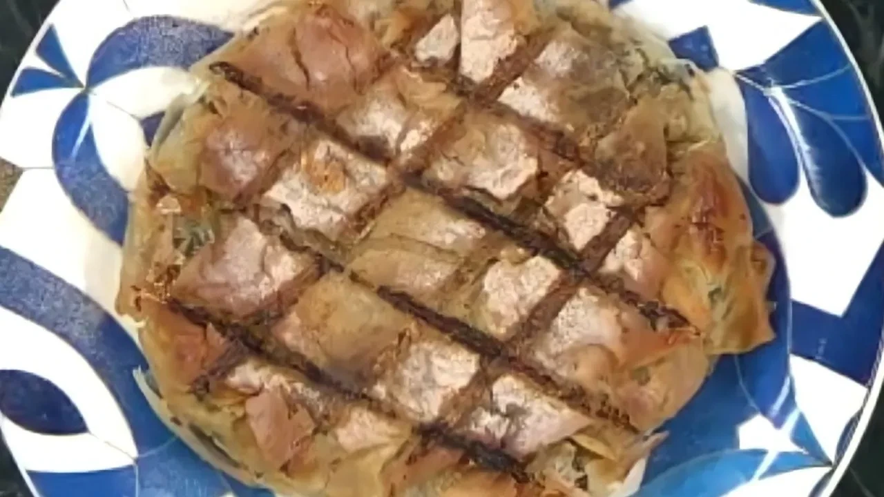 Böreğe benziyor ama içi çok farklı! Somer Şef’ten ördek pastilla tarifi