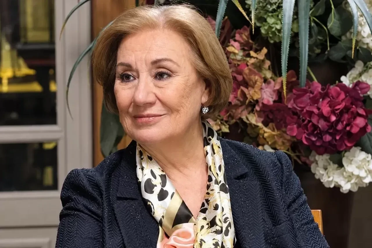 Gülsen Tuncer son yolculuğuna uğurlandı! Sanat dünyası cenazede buluştu