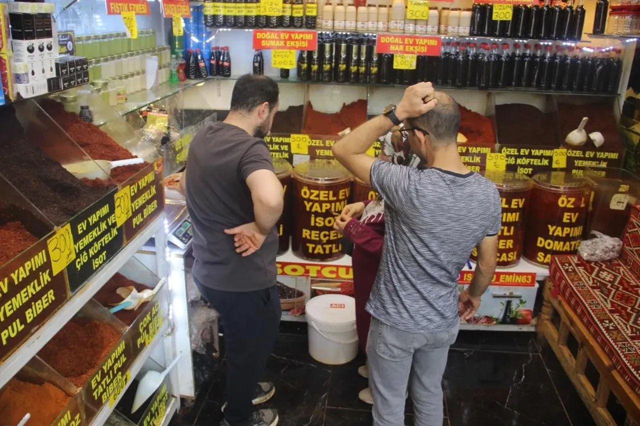 İsot merkezi Şanlıurfa'da fiyatlar uçtu! Esnaf kilosunun 500 liraya çıkmasını tek neden bağladı