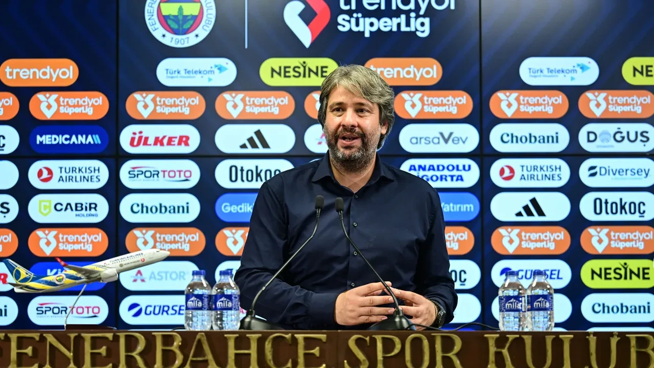 Tarihi Fenerbahçe mağlubiyeti sonrası Eyüpspor Teknik Direktörü Özhan Pulat istifa etti