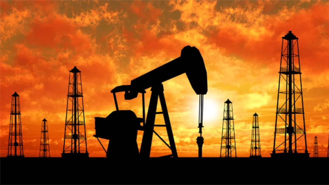 Brent petrolün varili 101,78 dolardan işlem görüyor